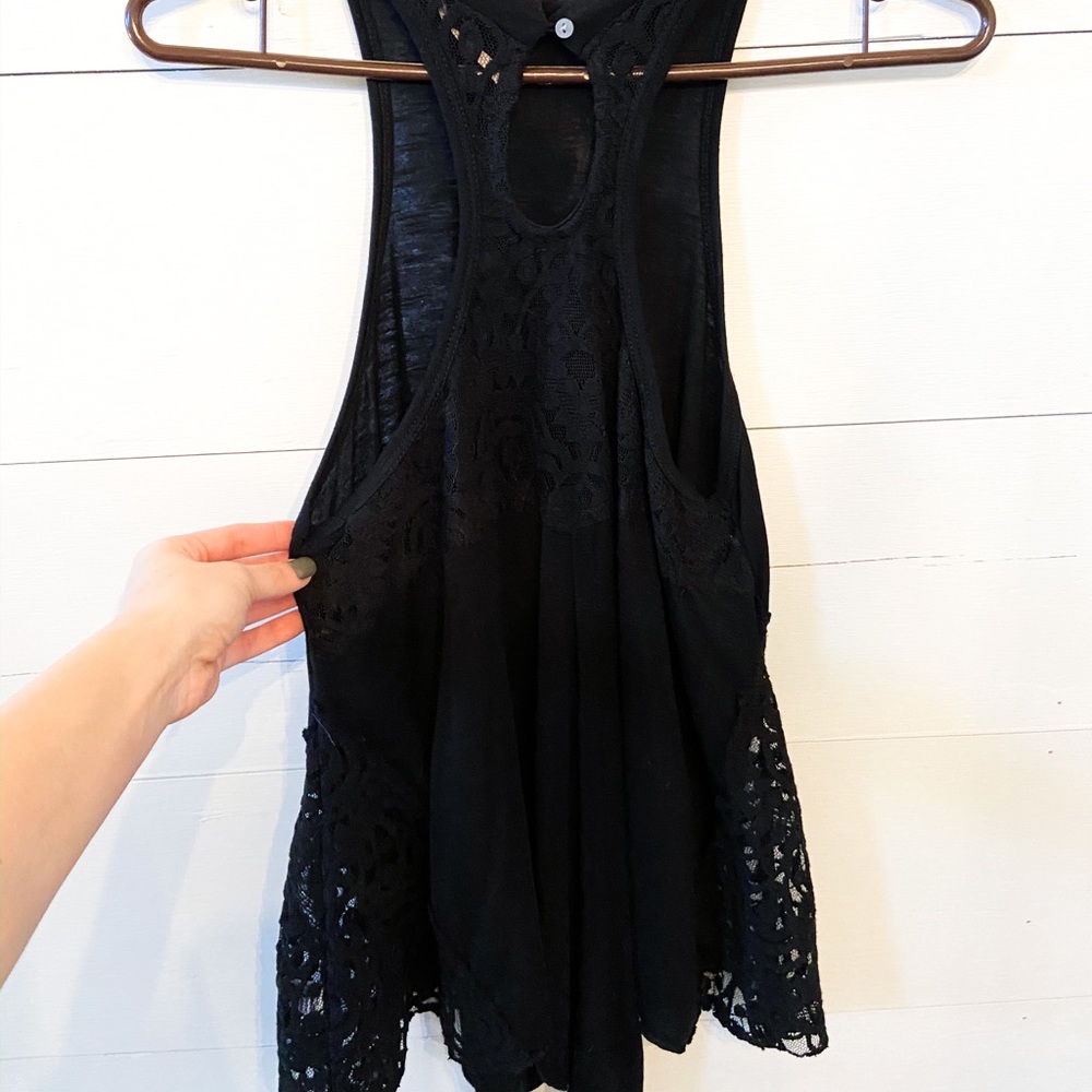 Black Razorback Tank - Picture 2 of 5